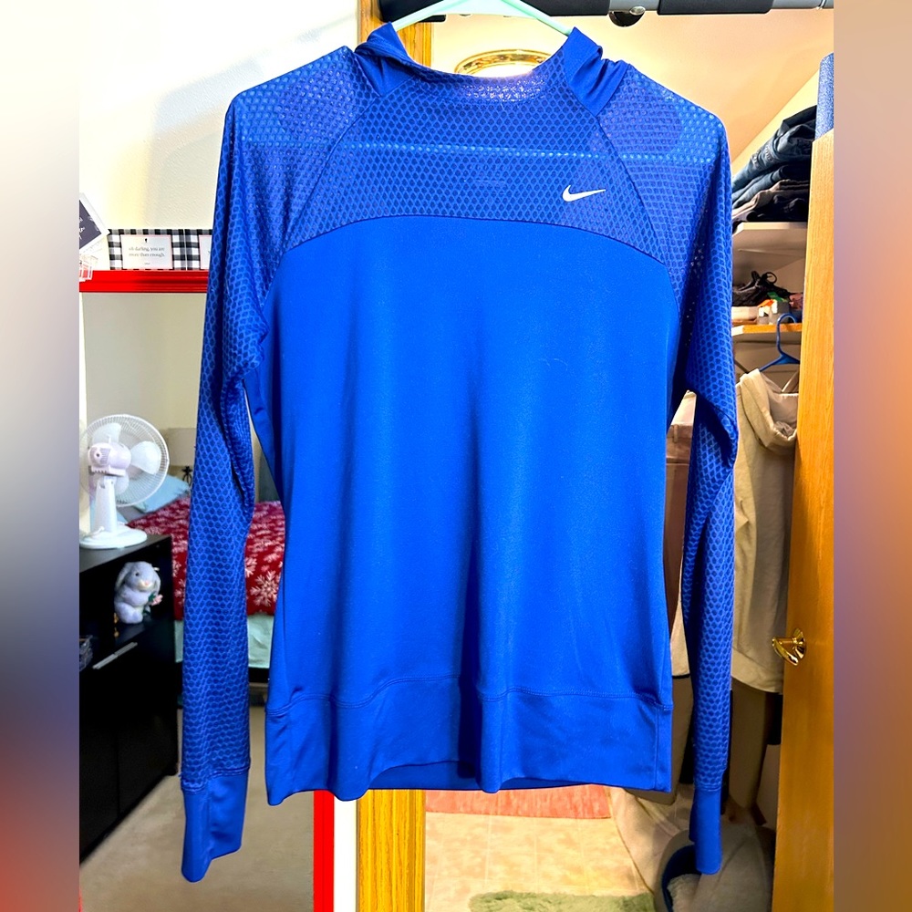 Nike hooded pullover